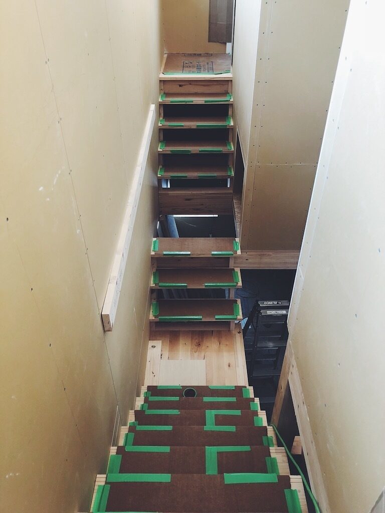 19020902